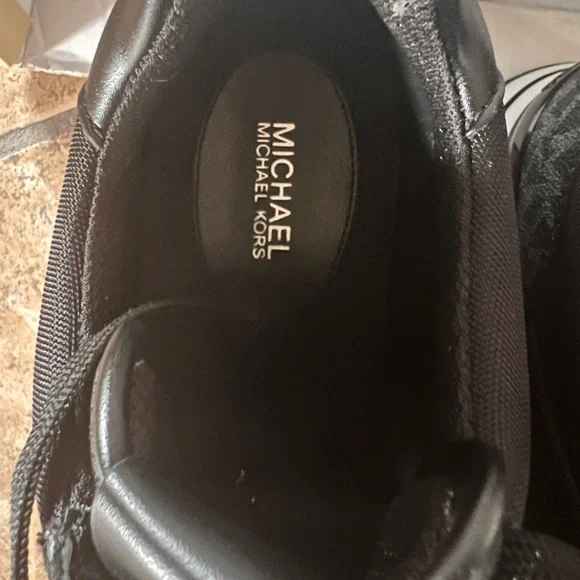 Michael Michael Kors Black/Silver Wilma Logo Trainer NEVER WORN - Picture 8 of 11